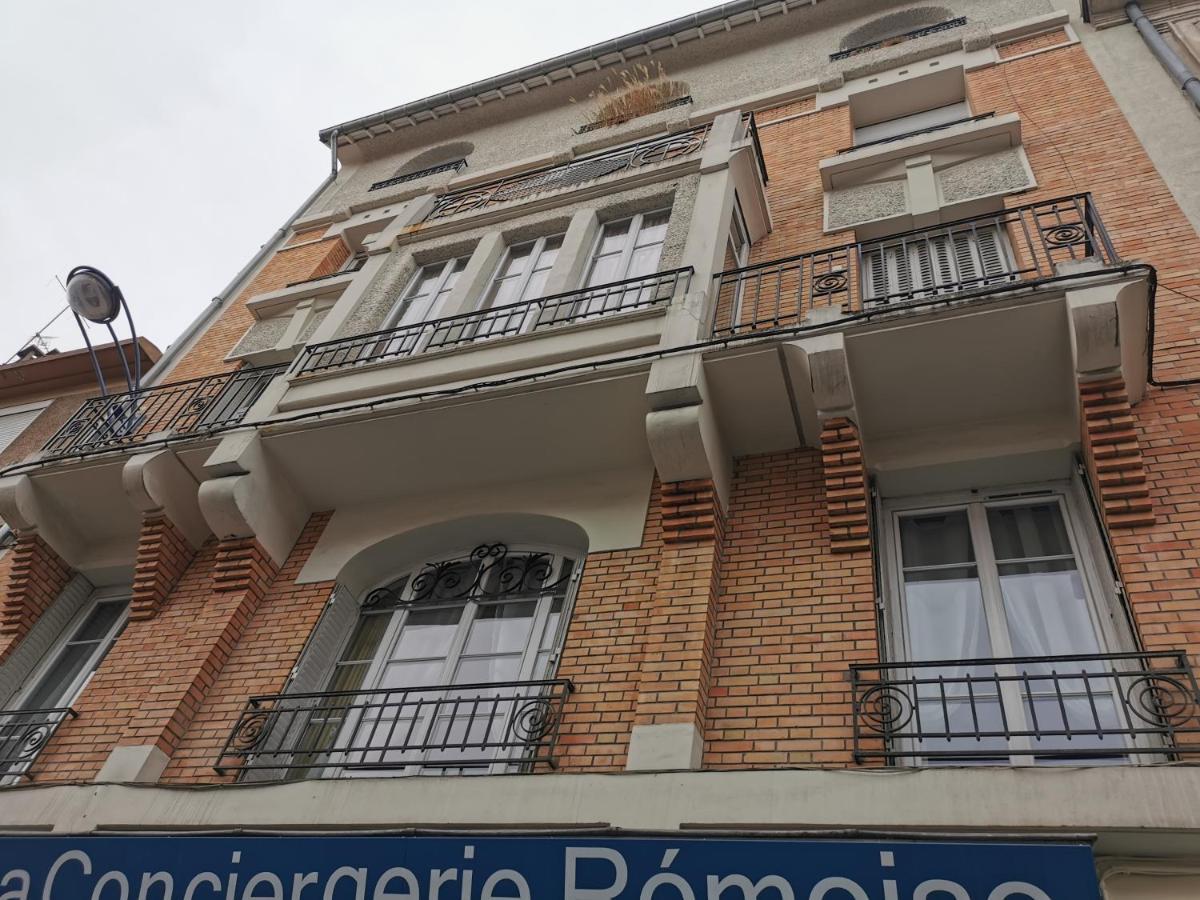 Chez La Reg'- Aux Pieds De La Cathedrale Apartment Reims Ngoại thất bức ảnh